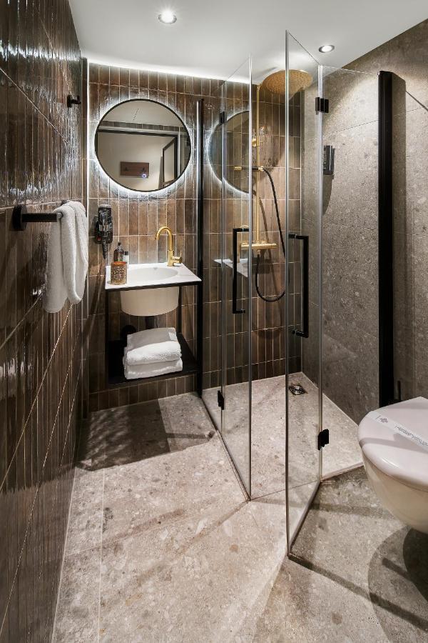 Boutique Hotel First City Haag Exteriör bild